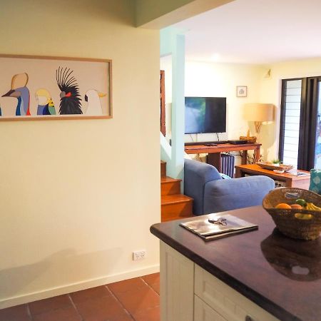 Number 2 On The Beach | Beautiful Beachfront Villa Port Douglas Buitenkant foto