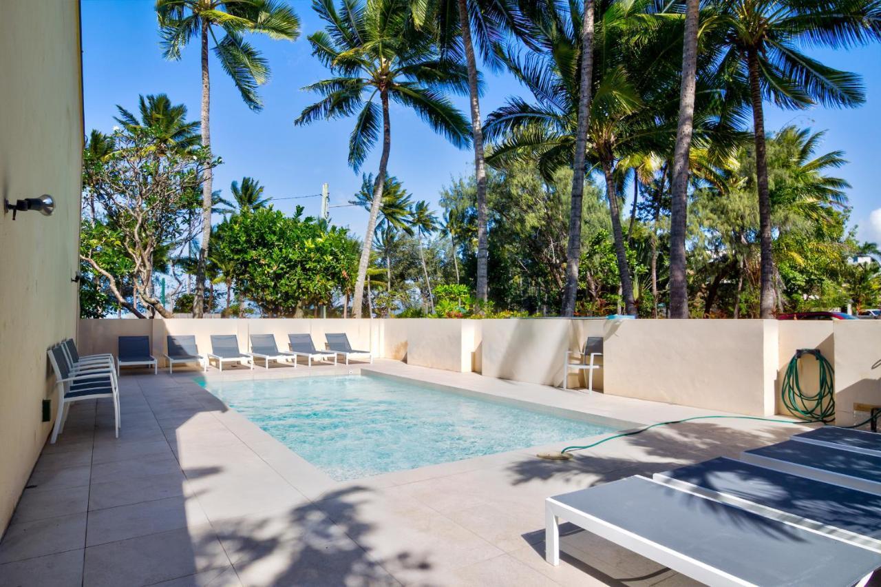 Number 2 On The Beach | Beautiful Beachfront Villa Port Douglas Buitenkant foto