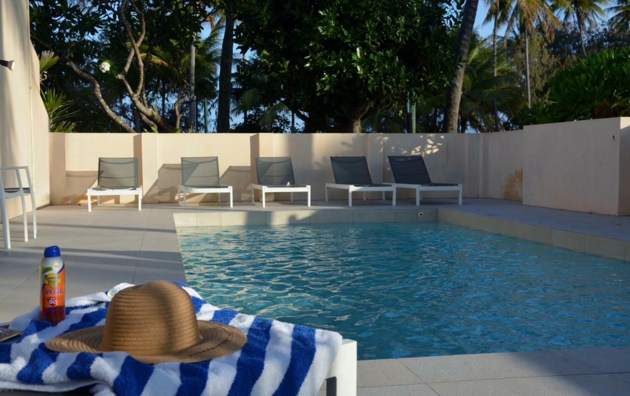 Number 2 On The Beach | Beautiful Beachfront Villa Port Douglas Buitenkant foto